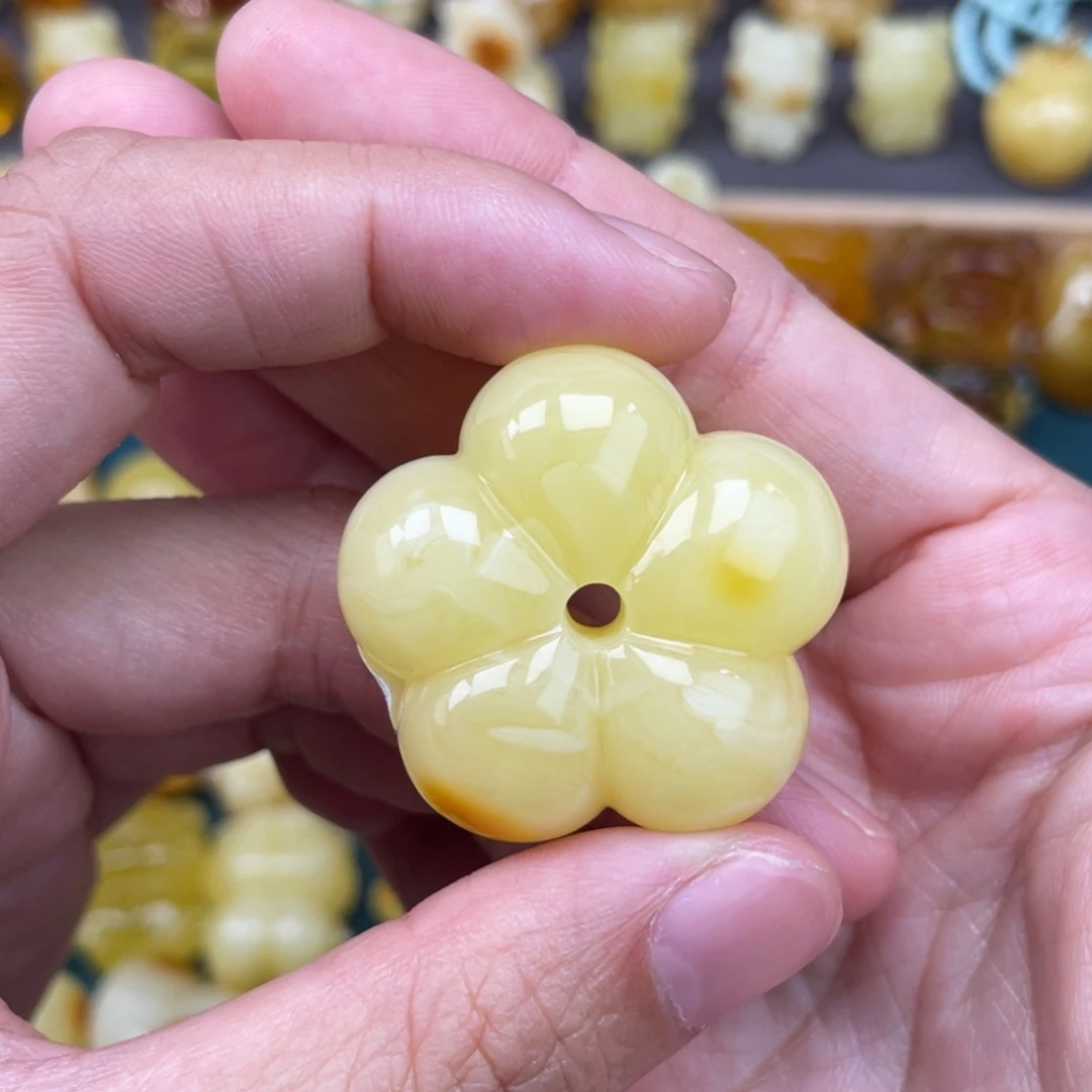 琥珀未镶嵌裸石蜜蜡