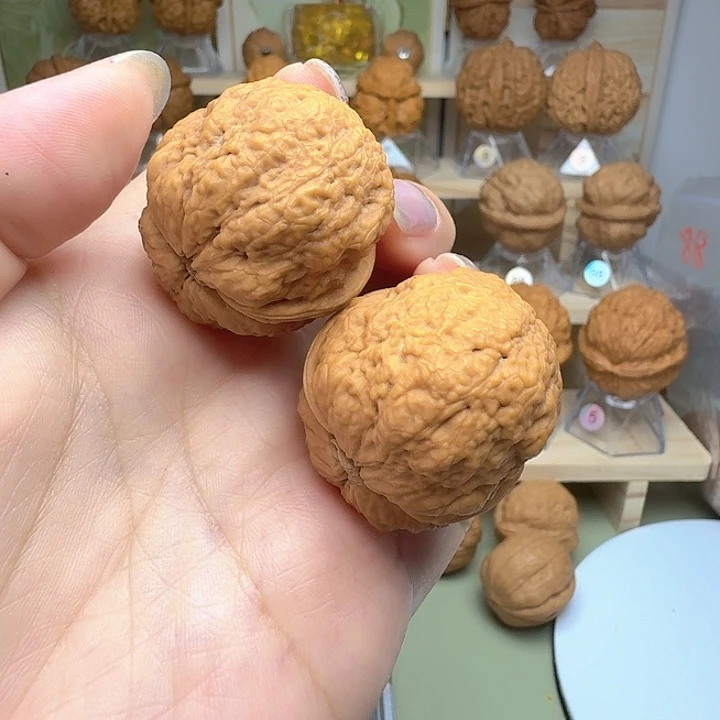 文玩核桃把件26号车福利蟒纹小瓜