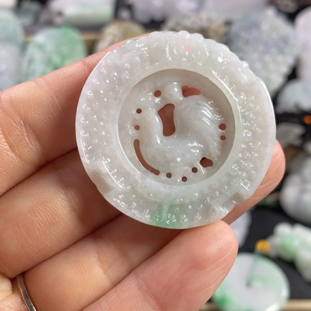 翡翠颈饰未镶嵌鸡