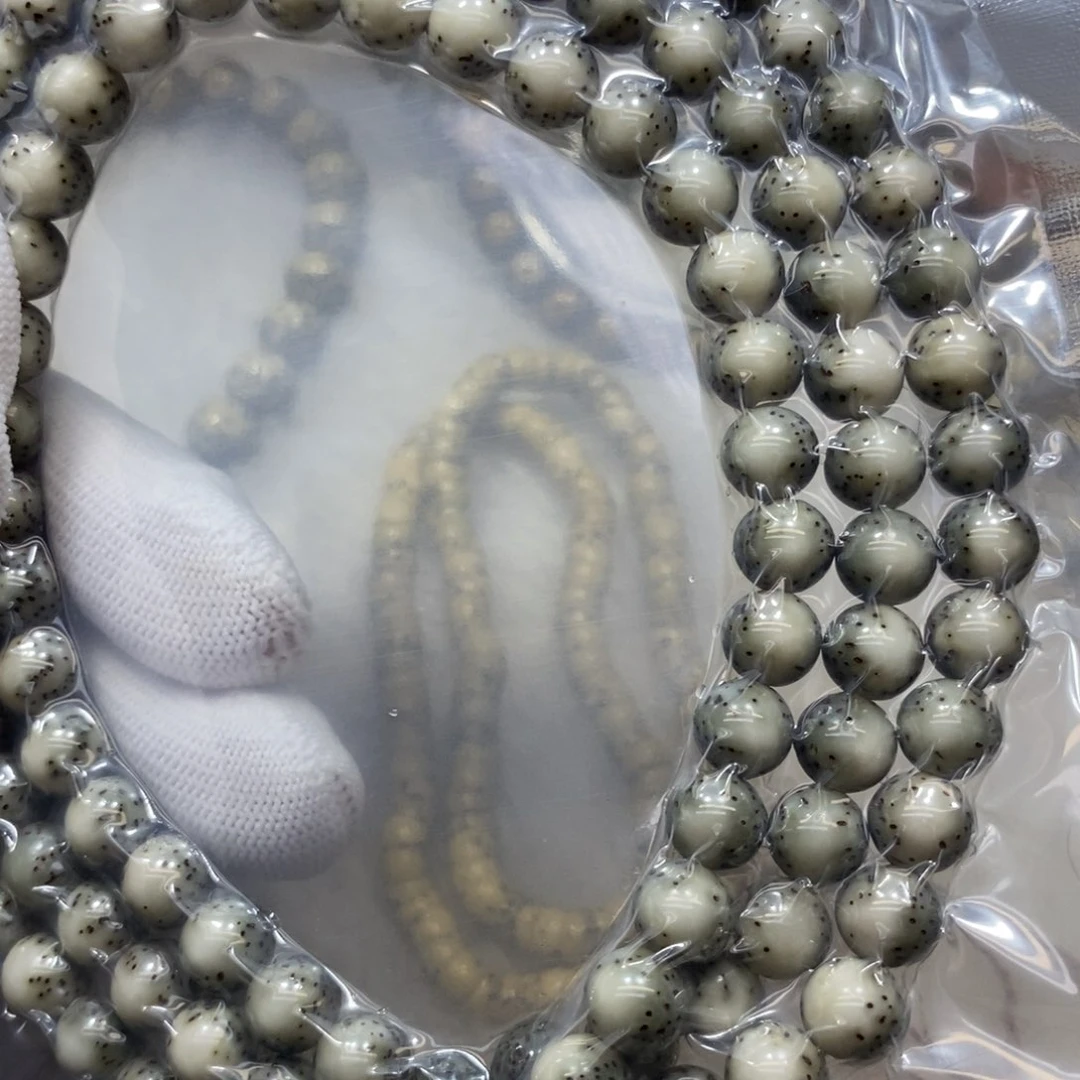 星月菩提手串绿包白8圆河豚小细星