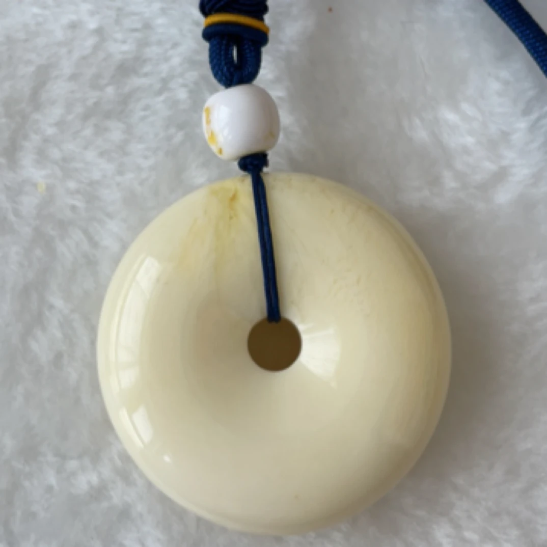 平安扣瓷白金花吊坠