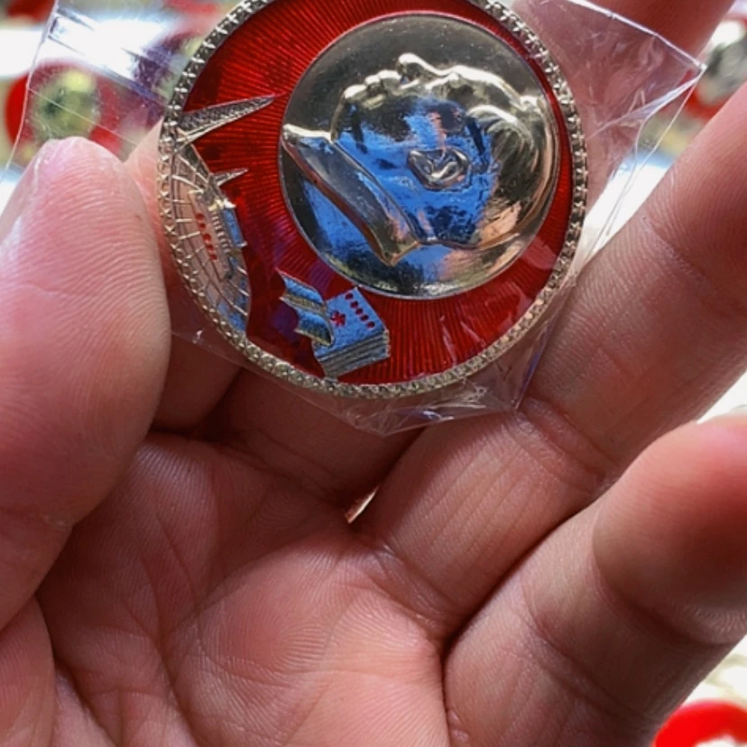 【闪购商品】离**住红章收藏73