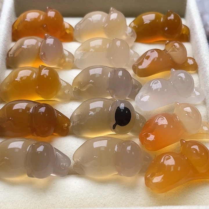 玛瑙/玉髓未镶嵌玛瑙无相趴趴猫