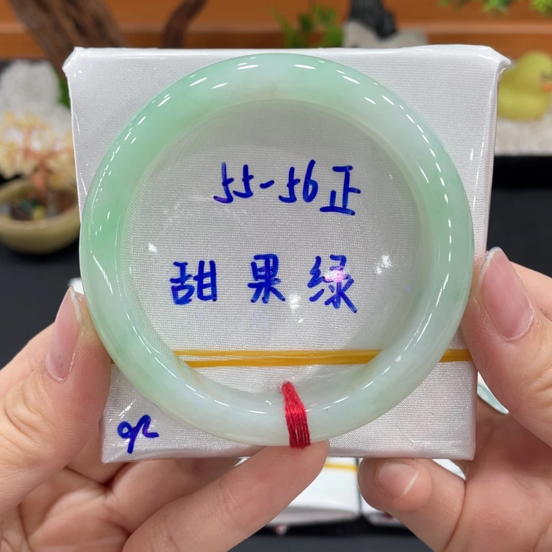 翡翠未镶嵌手镯缅甸天然翡翠
