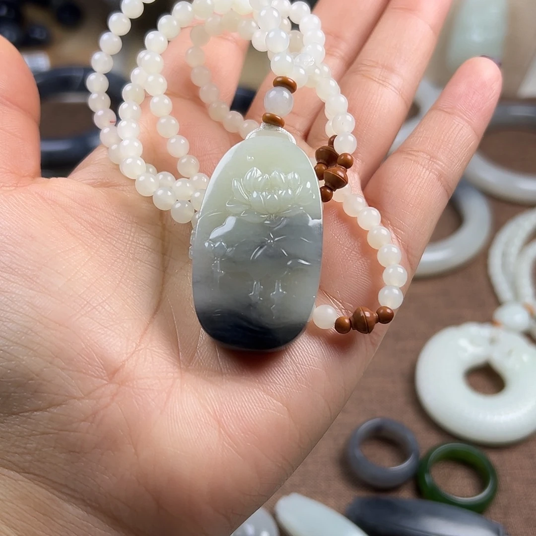 和田玉（糖玉）未镶嵌颈饰