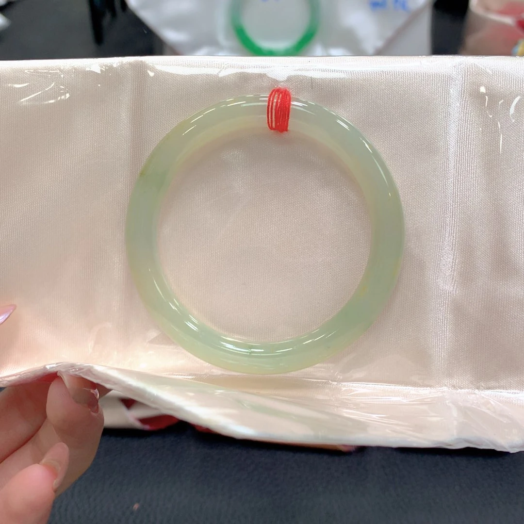 翡翠未镶嵌手镯7号