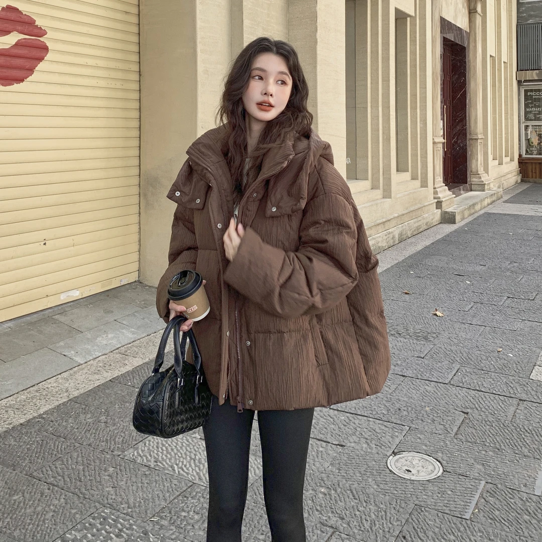 咖色美拉德重工阔褶连帽羽绒服女2025冬季新款通勤风保暖90绒外套