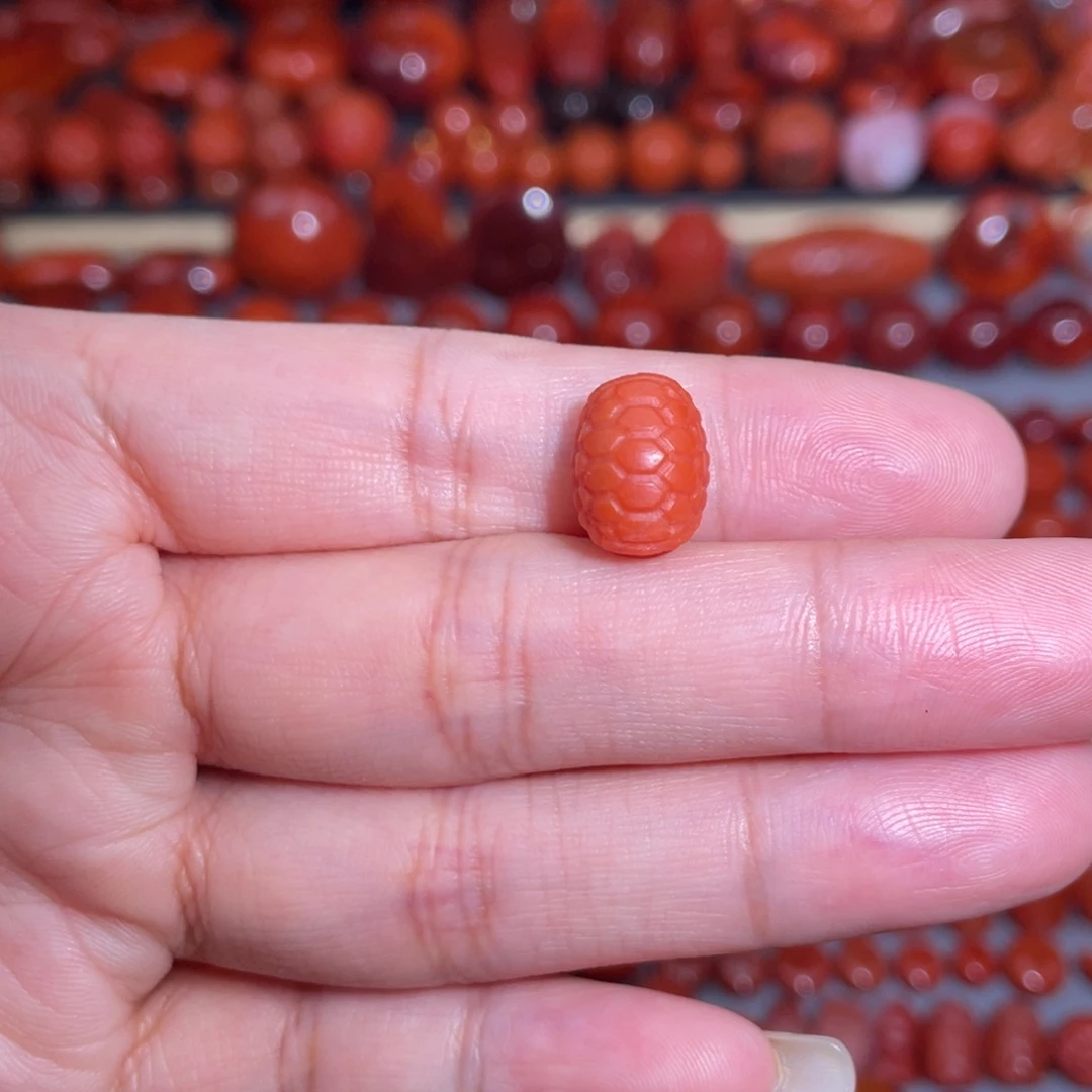 南红玛瑙未镶嵌富甲背云