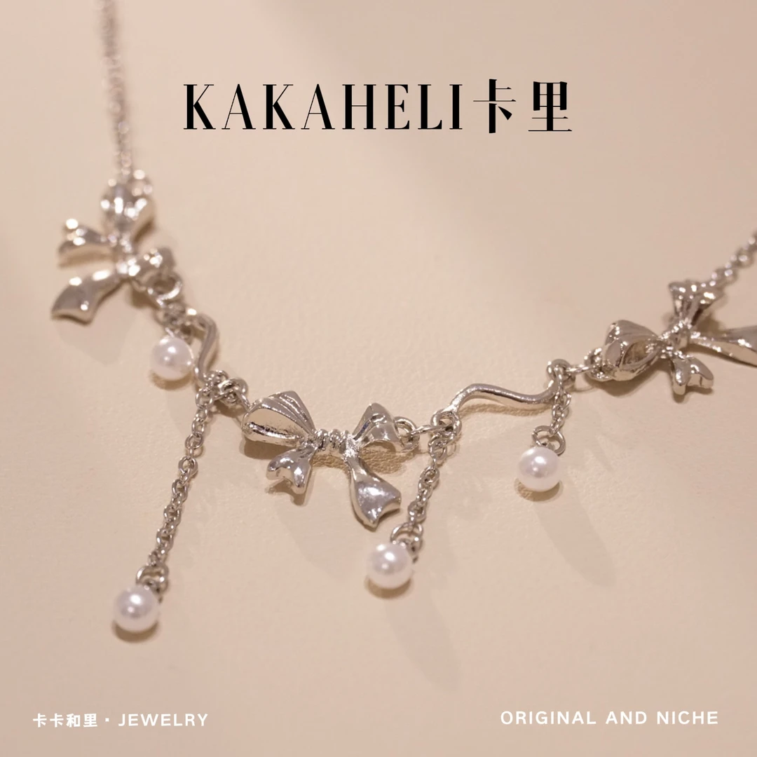 钛钢项链 白天鹅轻奢小众蝴蝶结项链 A1172