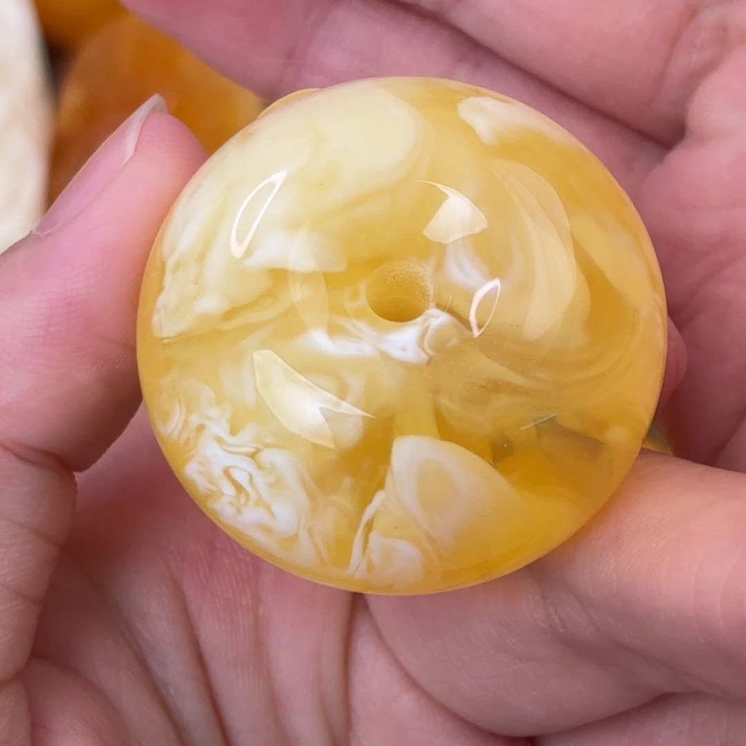 裸石琥珀未镶嵌妖孽面包圈