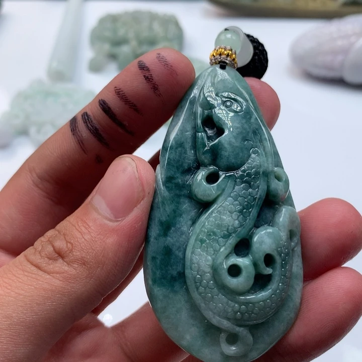 翡翠未镶嵌颈饰保真天然a货翡翠