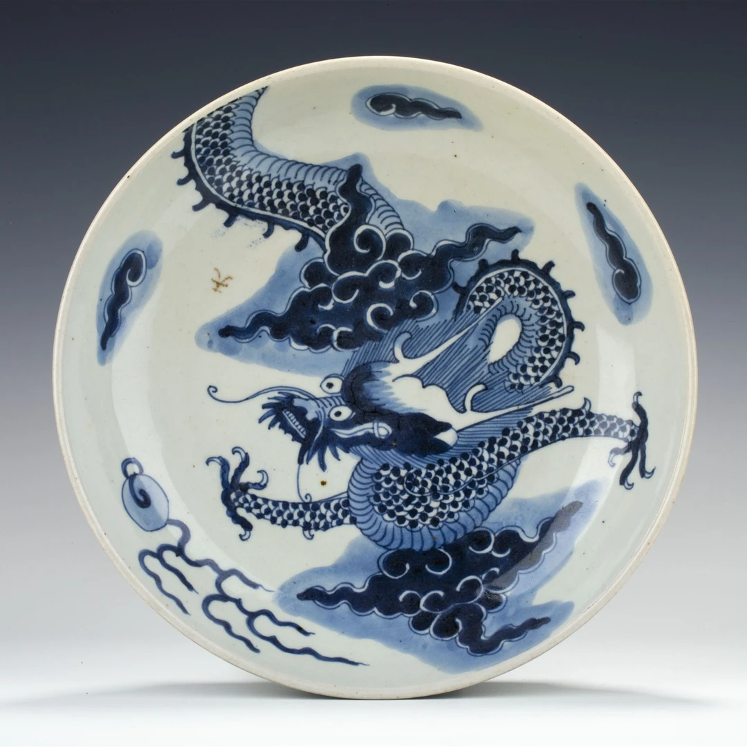 【拍卖-清雍正】·青花过墙龙纹盘