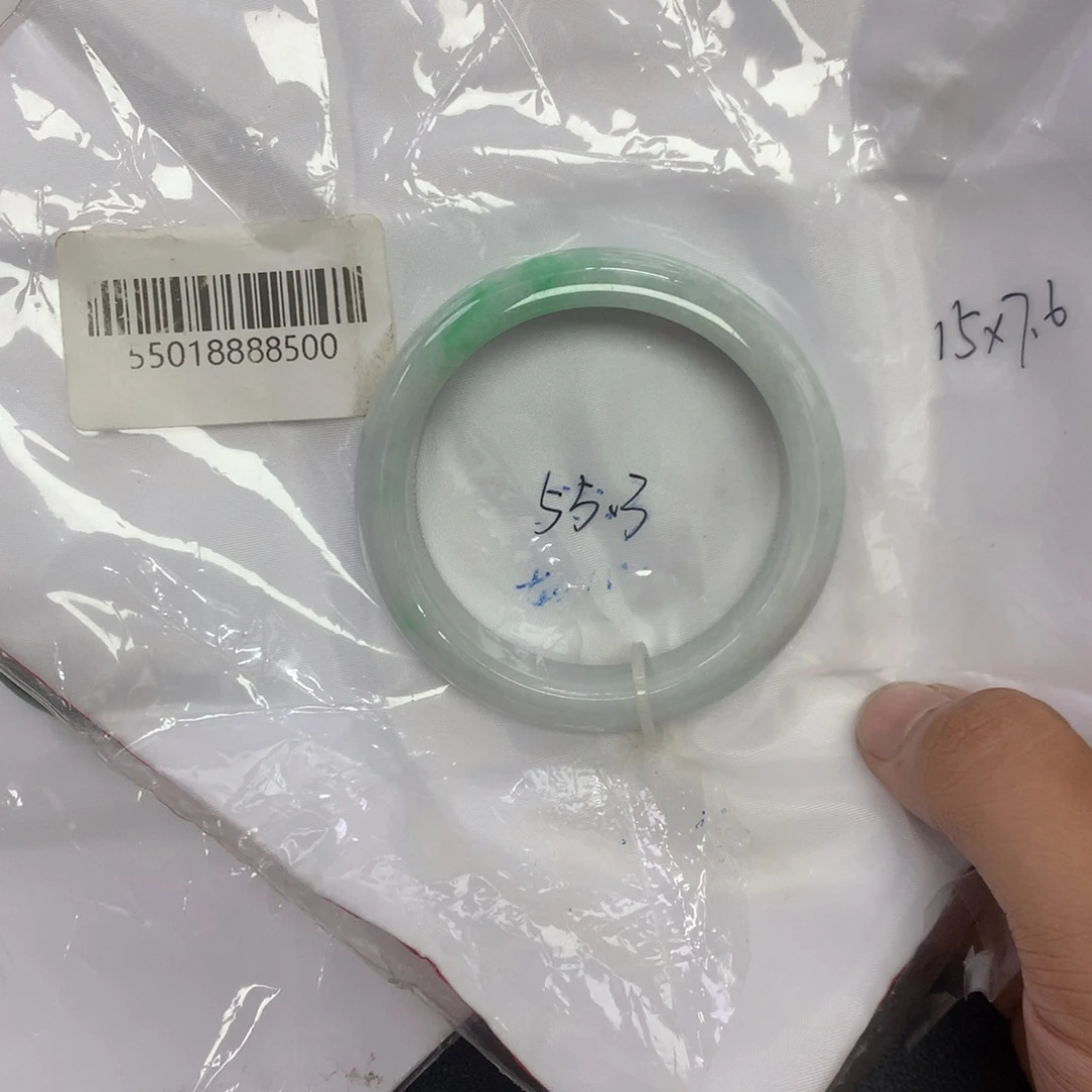 翡翠未镶嵌手镯天然缅甸翡翠