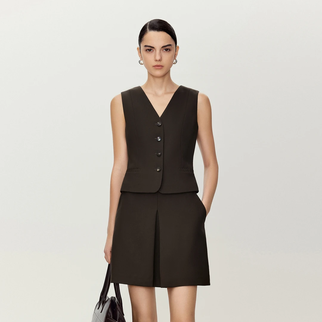 LYNEE【黑标系列】100高支绵羊毛简约V领收腰马甲 LGD2FSW021