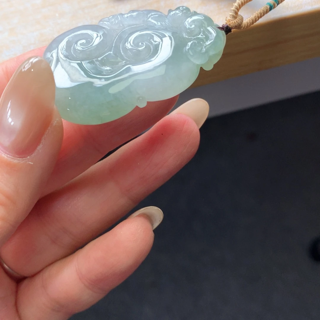 翡翠未镶嵌颈饰吊坠