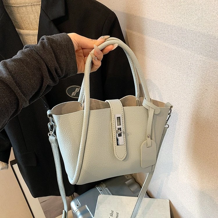 韩国小众手提菜篮子包包女2025新款女士通勤手提包大容量水桶女包