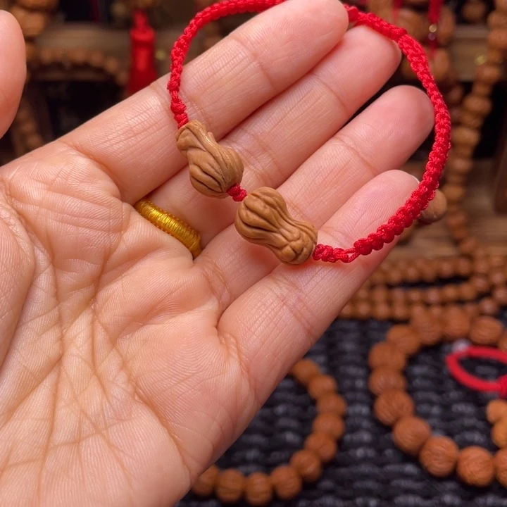 木质类龙纹桃枭挂件