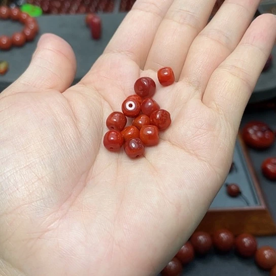 南红玛瑙单珠7mm多样性发1未镶嵌