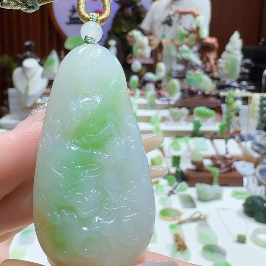 未镶嵌和田玉（翠青玉）挂件翠青文殊