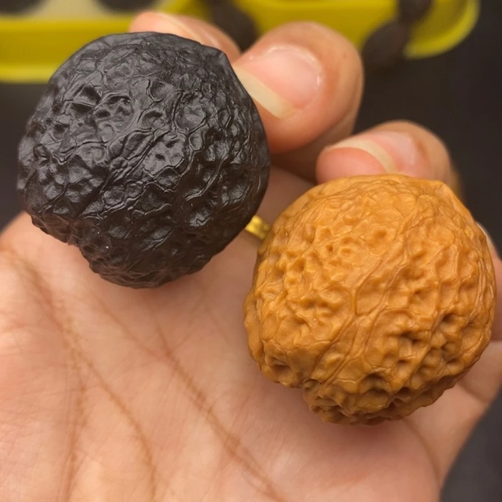 吊坠文玩核桃39尺蛇皮元宝