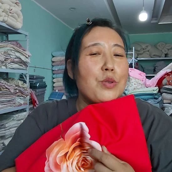 棉高端大床双人四件套。