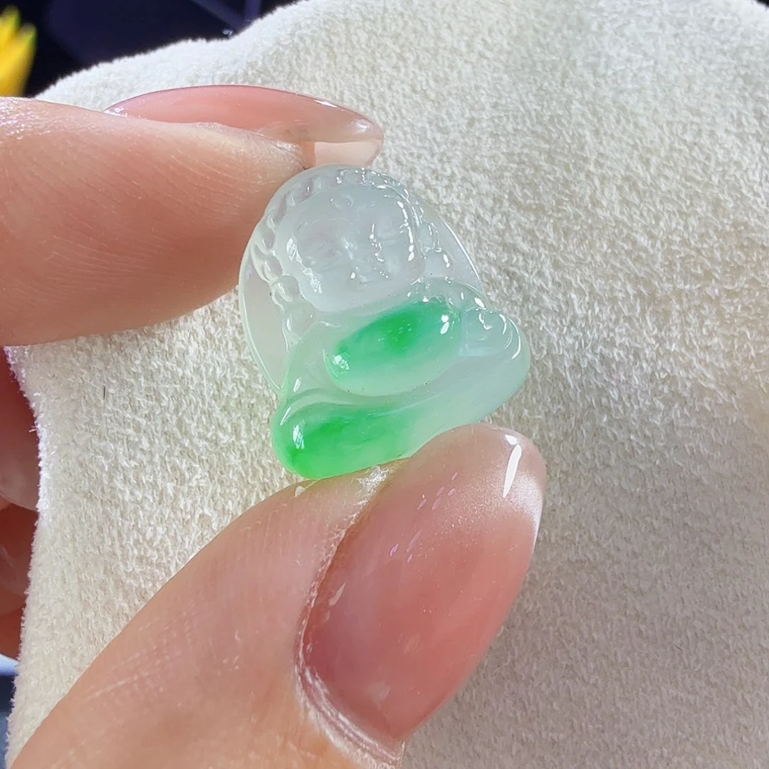 翡翠未镶嵌颈饰宝宝佛