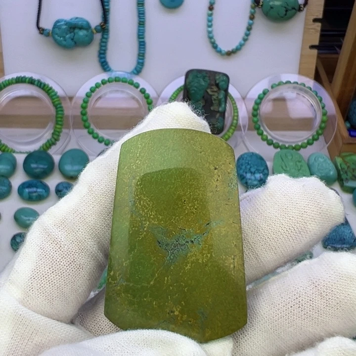 菜籽黄无事牌吊坠30.5mm兰