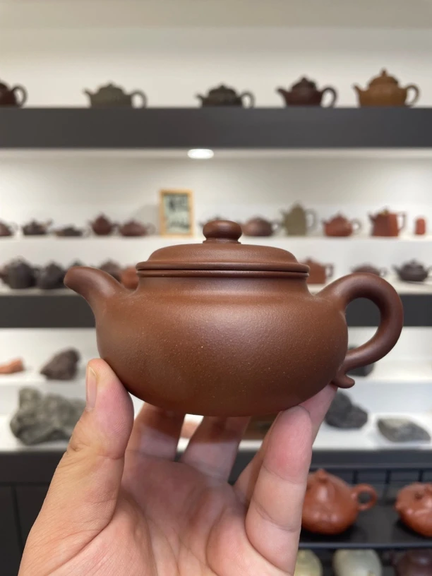 宜兴紫砂原矿精工半手紫泥仿古壶210cc