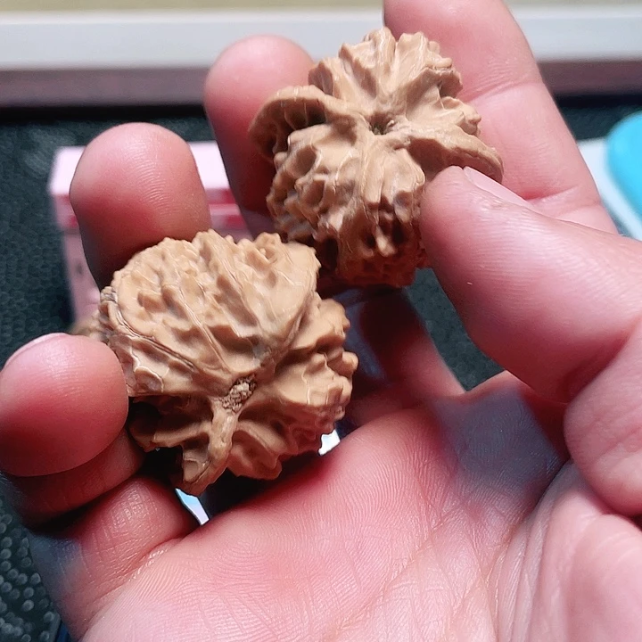 文玩核桃吊坠可*鸭苹果园