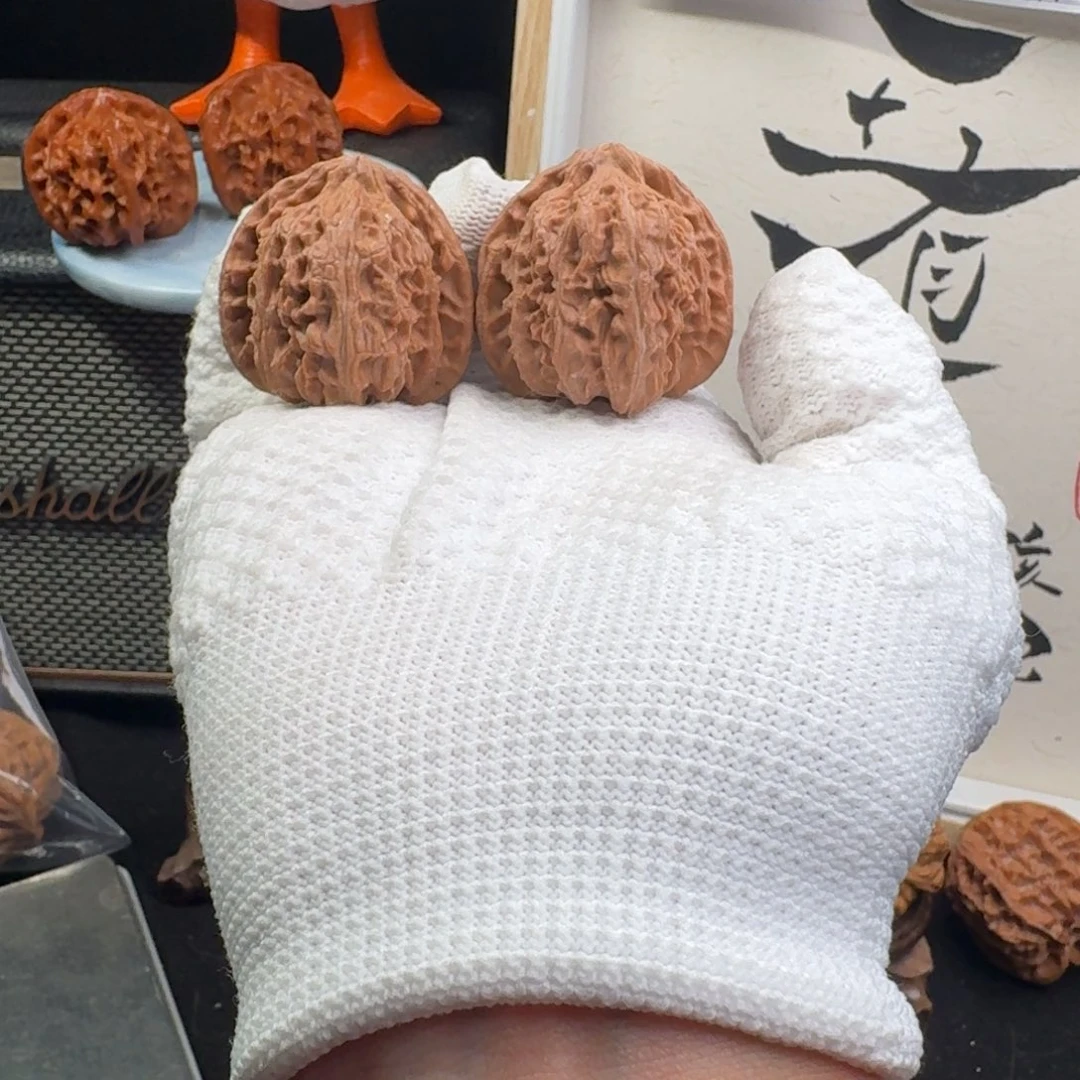 文玩核桃吊坠3814白狮子