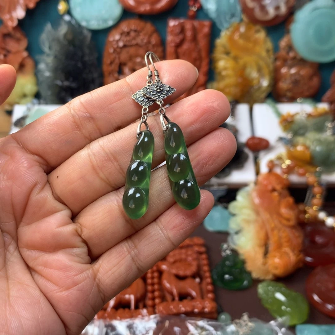 蛇纹石玉耳坠未镶嵌