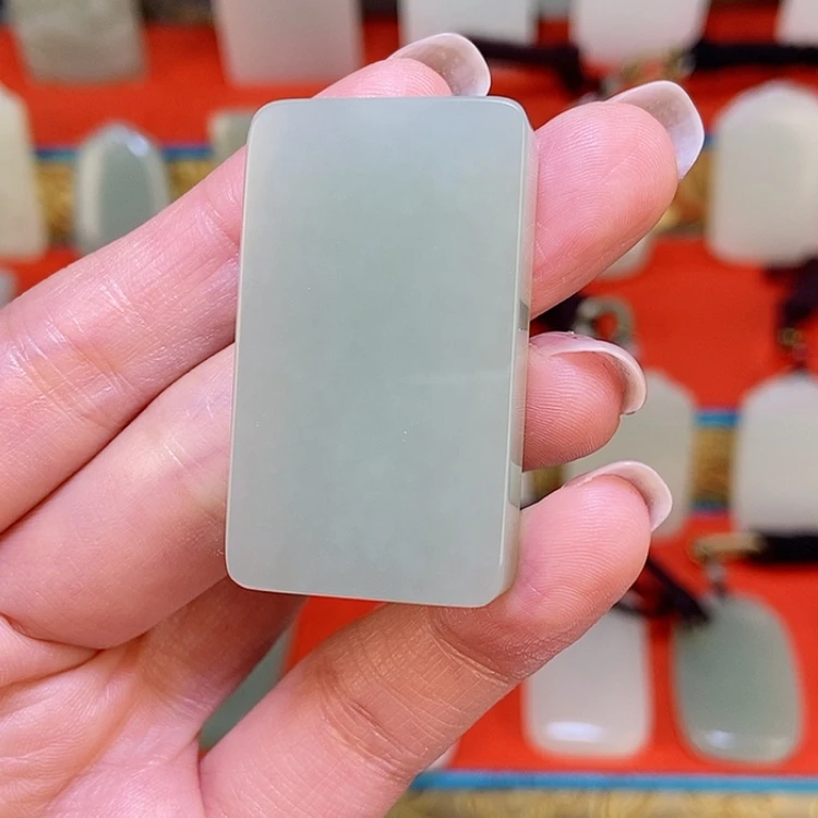 【闪购商品】颈饰未镶嵌和田玉