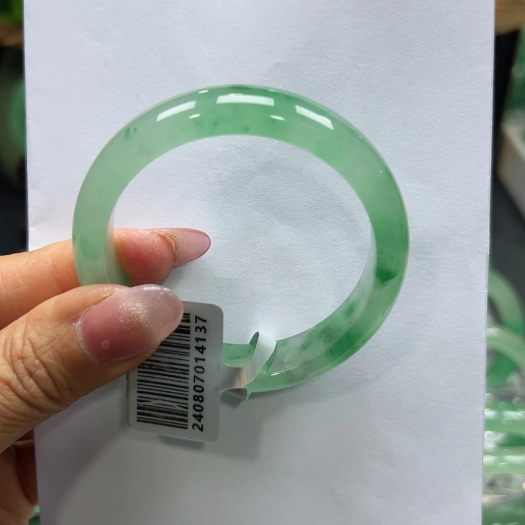 石英质玉手镯未镶嵌?**?