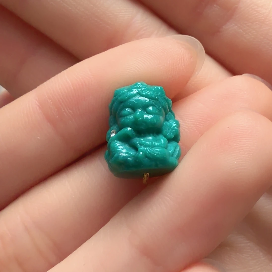 绿松石未镶嵌颈饰