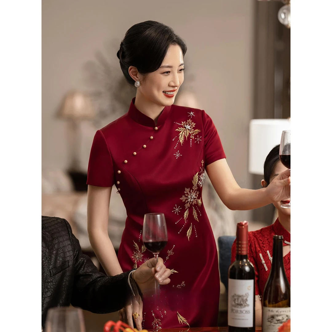 妈妈婚宴礼服喜服中年喜婆婆气质旗袍吊带连衣裙气质高级感