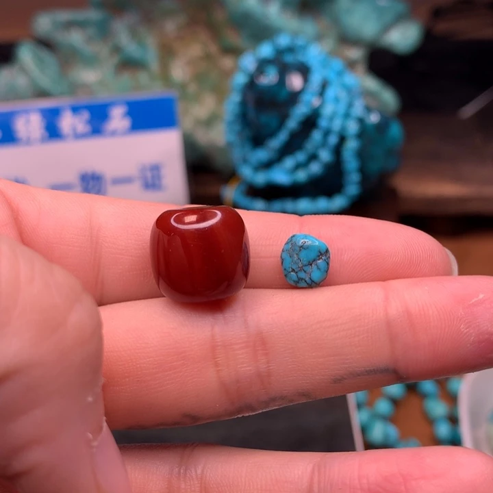 玛瑙/玉髓原矿未镶嵌m****颜