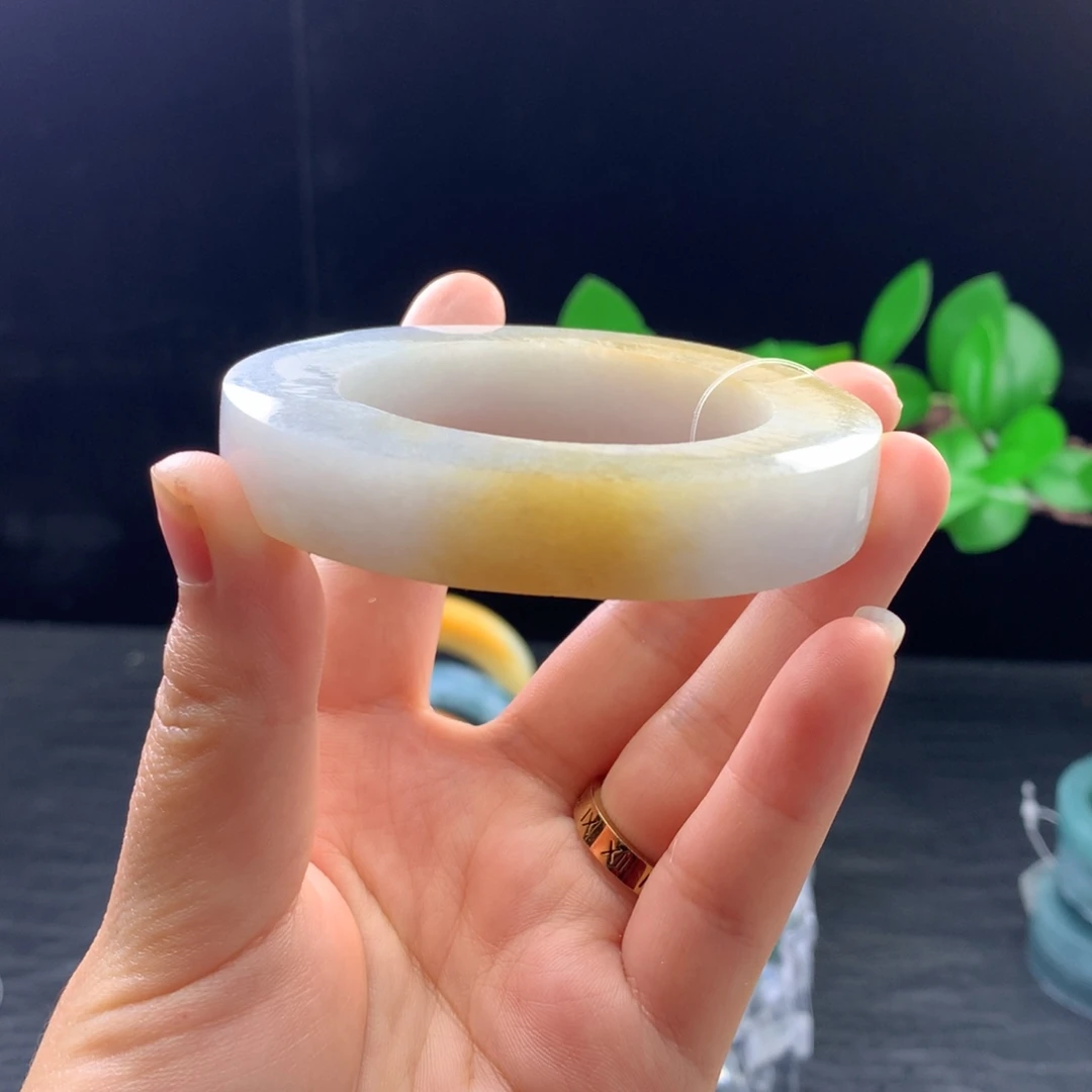 未镶嵌手镯定制翡翠
