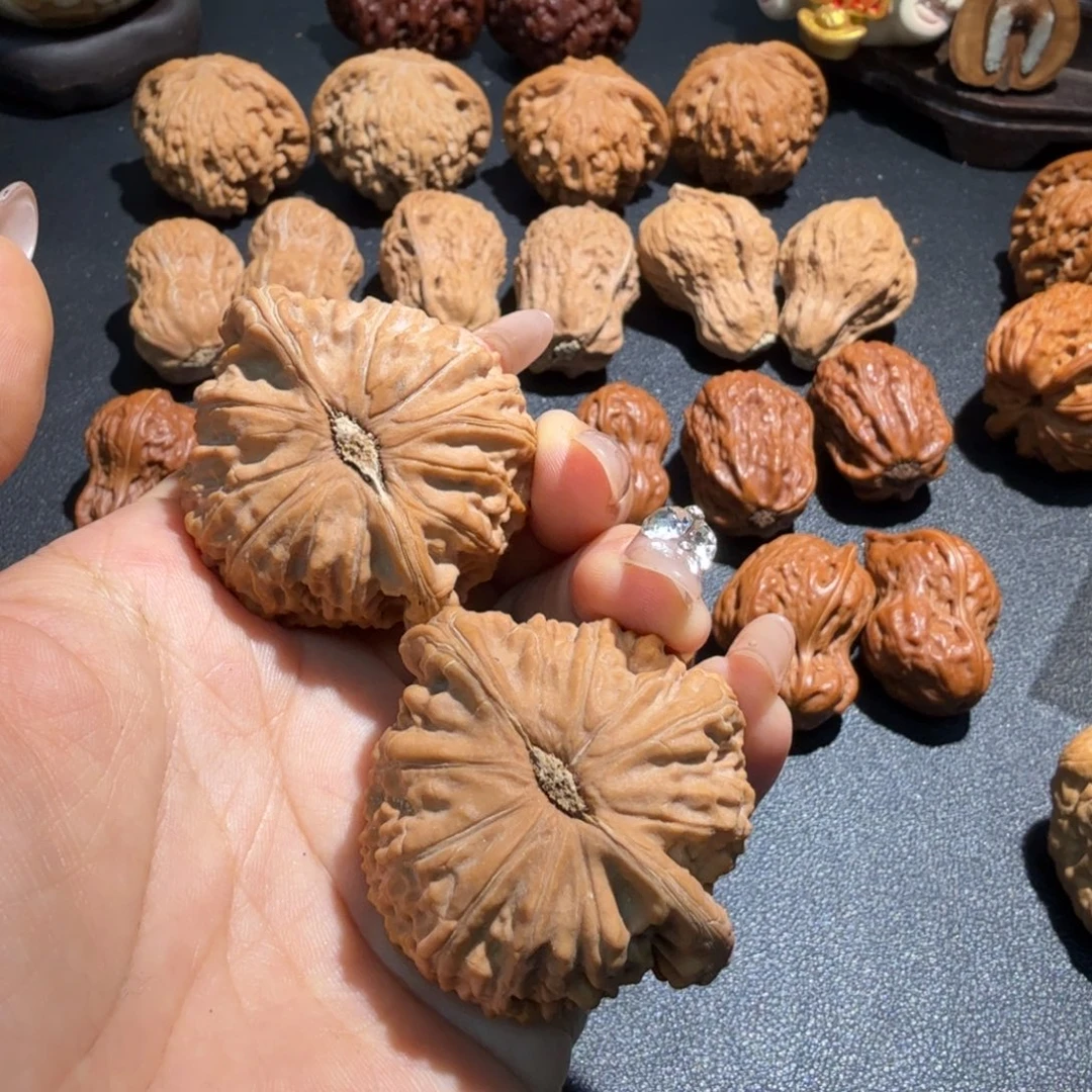 易***家文玩核桃吊坠8888