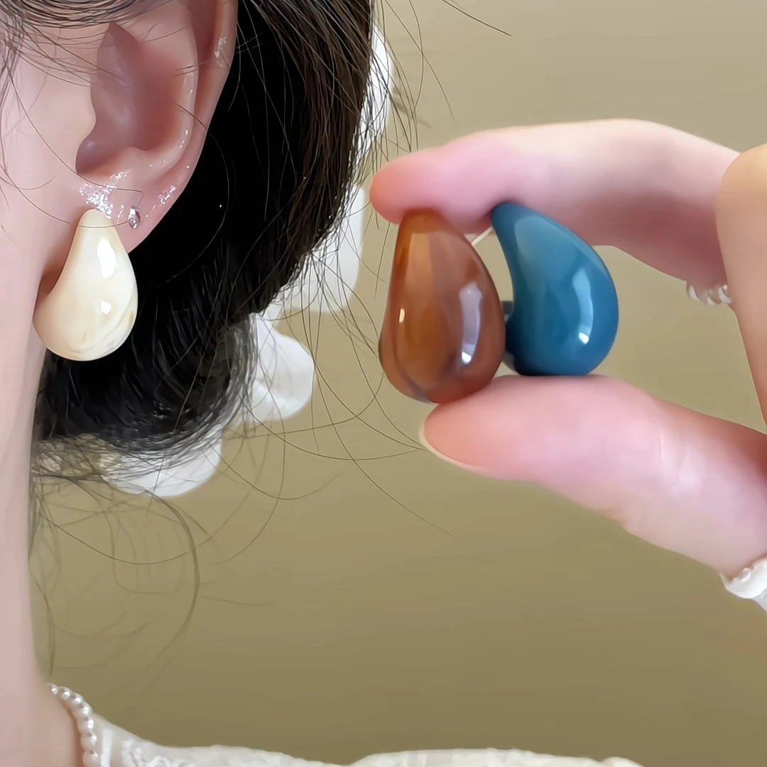 非金属树脂耳饰 秋冬新款树脂小水滴耳钉晕染琥珀色高级感耳饰
