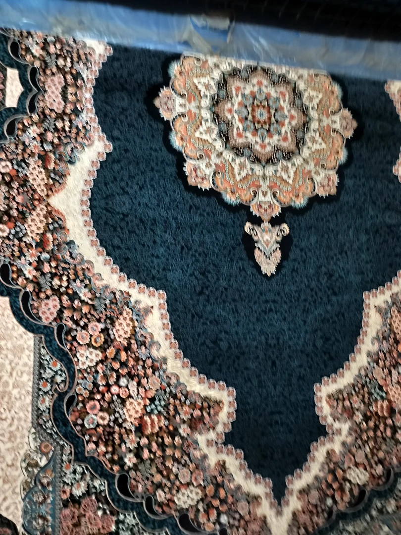 柔软舒适进口混纺地毯3*5