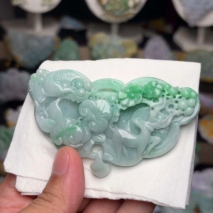 翡翠未镶嵌颈饰吊坠