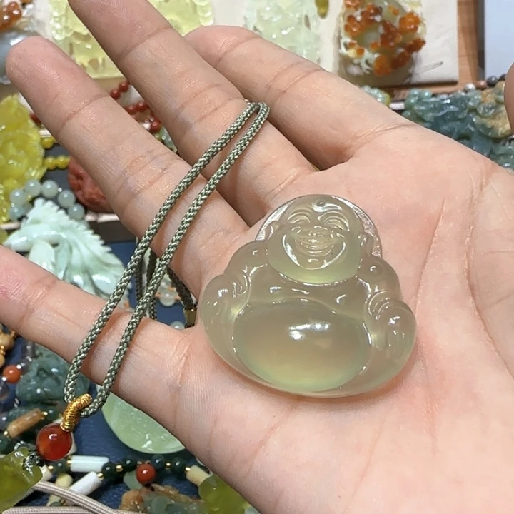未镶嵌蛇纹石玉吊坠