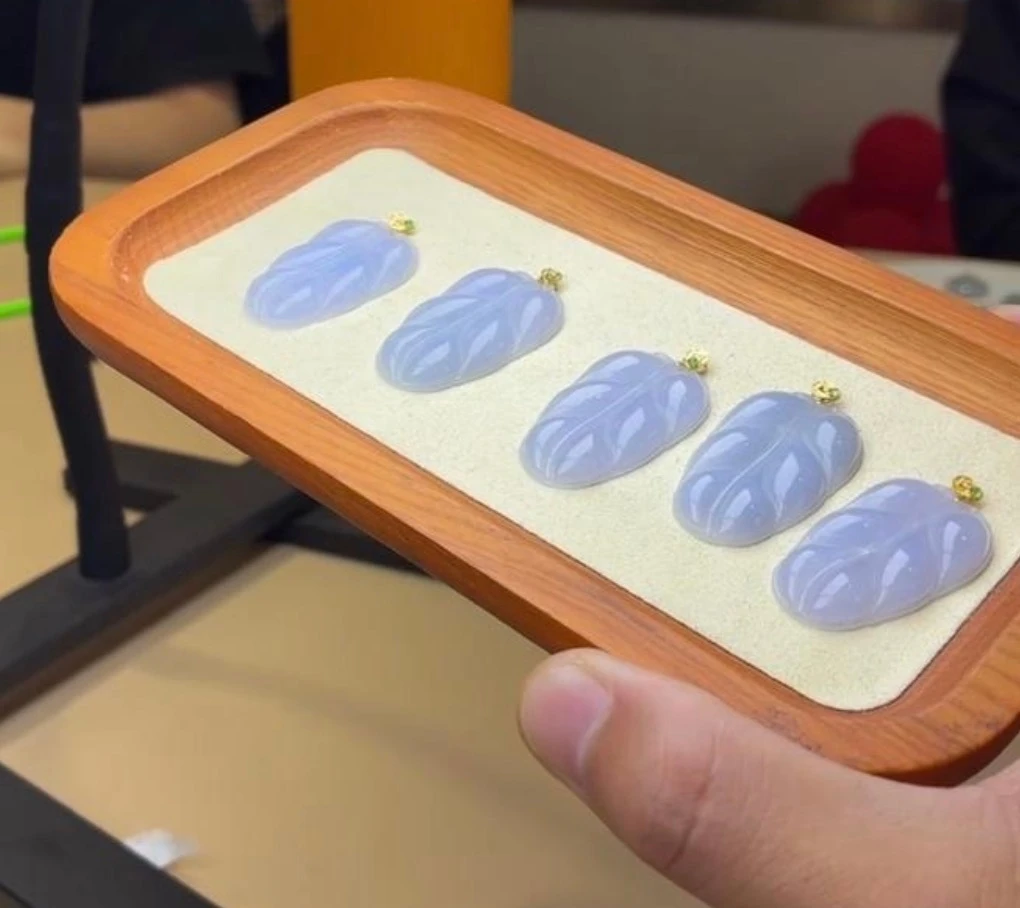 「7.25一哥精选」天然翡翠挂件/多样性发一/LCG005-叶子