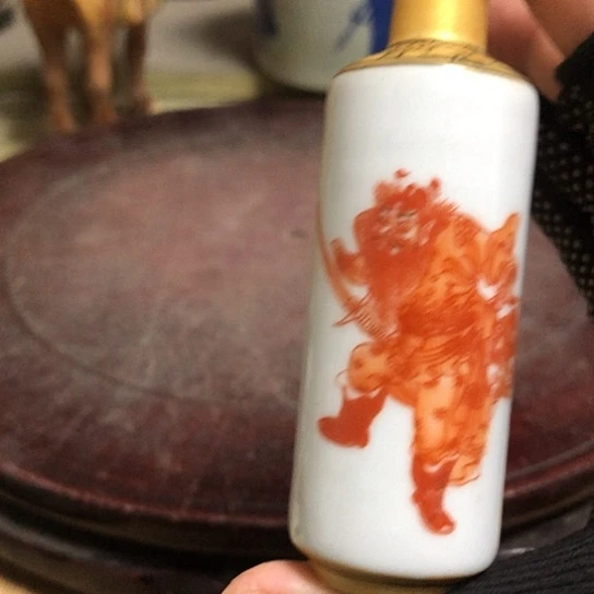 瓷陶瓷的设计师是一