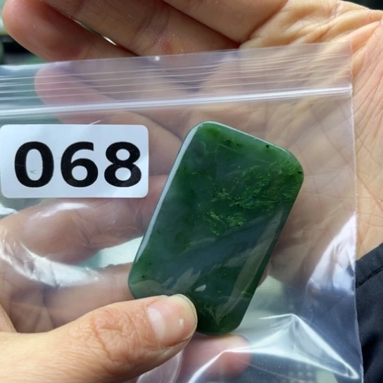 和田玉未镶嵌珠宝半成品