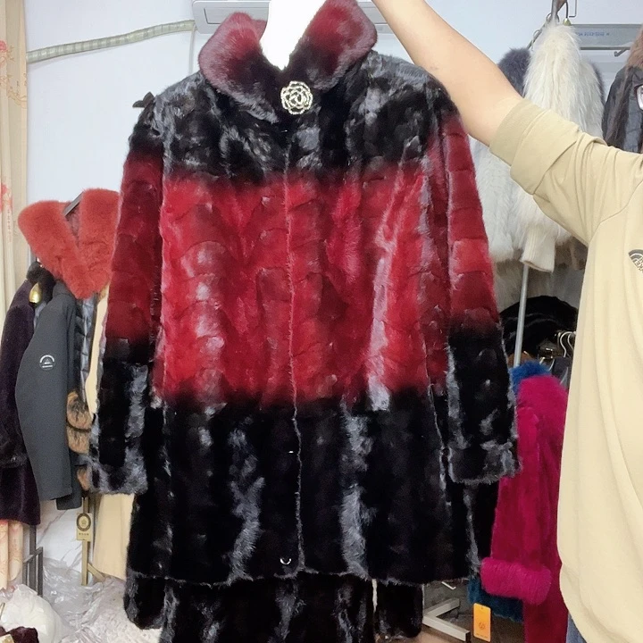 商场断码拼貂衣服