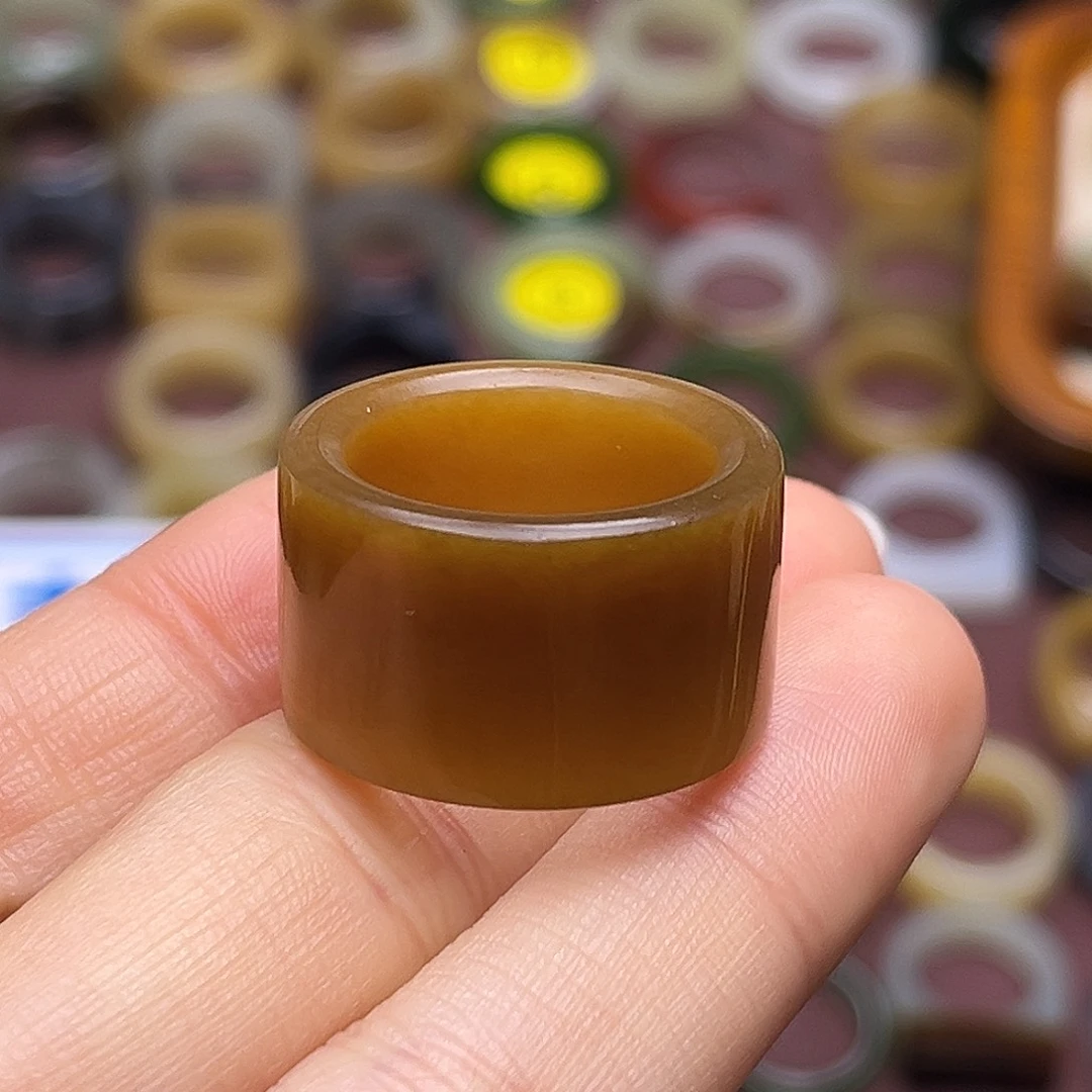 墨***允和田玉未镶嵌戒指