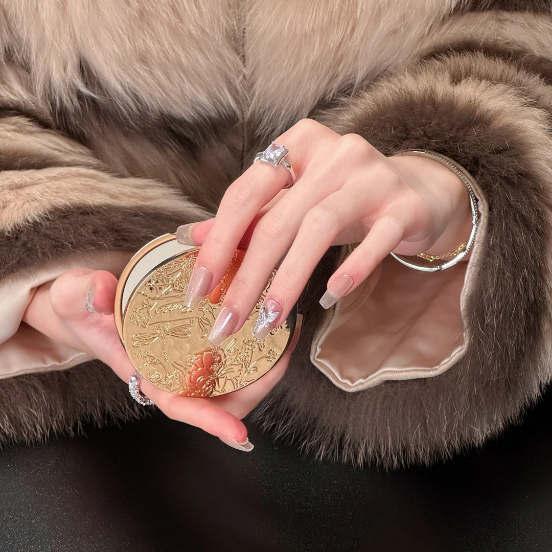 【清蝶】高级爆闪渐变猫眼点缀蝴蝶纯手工穿戴甲片显白气质