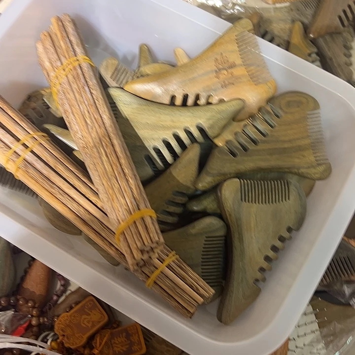 香榧木湖***哥木质工艺品