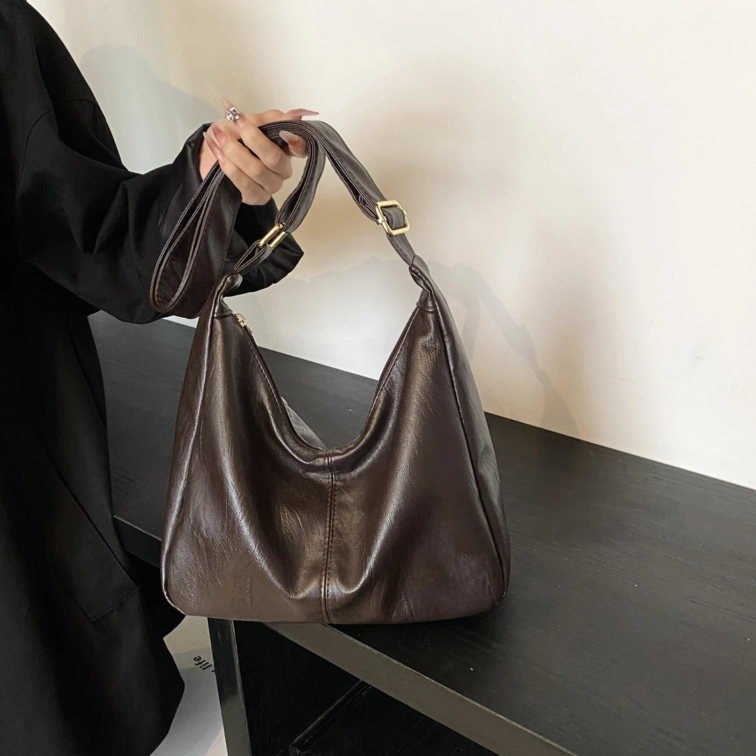 LALA托特包2024新款大容量包包女软包简约大包大学生女士通勤包